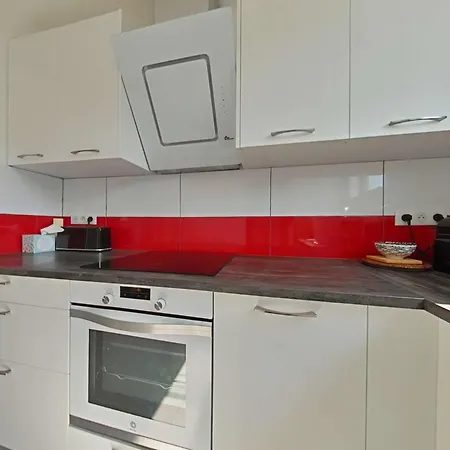 Apartment 2 Pieces 4 Couchages Sur Bn100-c432 *